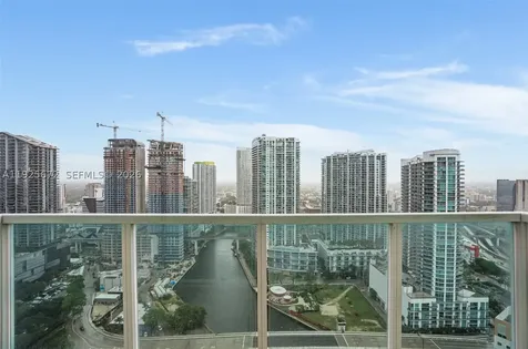 31 SE 5th Street Miami FL 33131