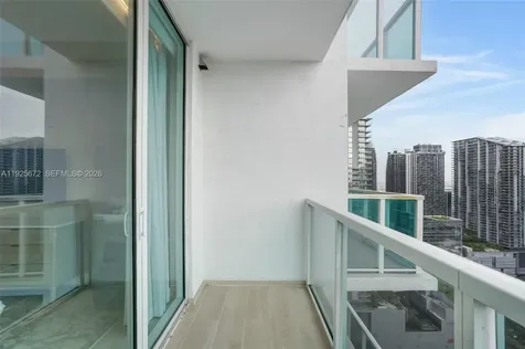 31 SE 5th Street Miami FL 33131