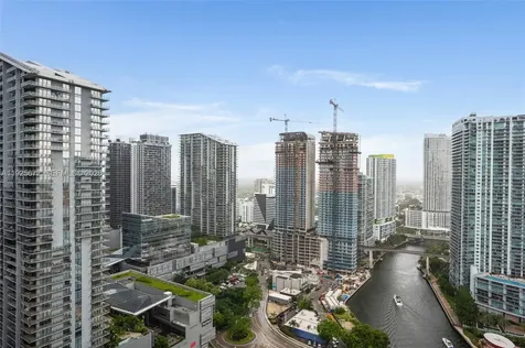 31 SE 5th Street Miami FL 33131