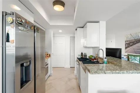 110 Washington Avenue Miami Beach FL 33139