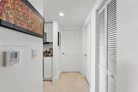 110 Washington Avenue Miami Beach FL 33139