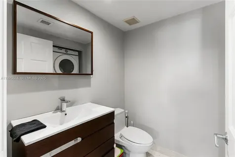 110 Washington Avenue Miami Beach FL 33139