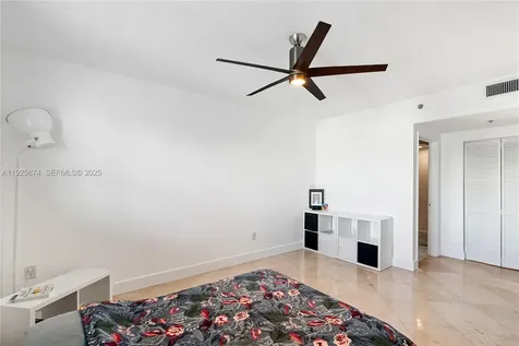 110 Washington Avenue Miami Beach FL 33139