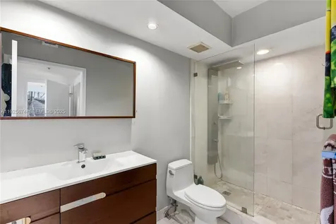 110 Washington Avenue Miami Beach FL 33139