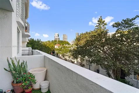 110 Washington Avenue Miami Beach FL 33139