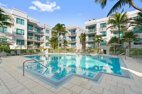 110 Washington Avenue Miami Beach FL 33139