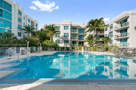 110 Washington Avenue Miami Beach FL 33139