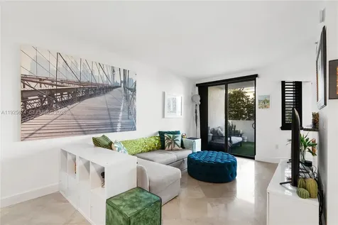 110 Washington Avenue Miami Beach FL 33139