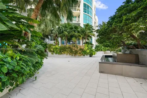 110 Washington Avenue Miami Beach FL 33139