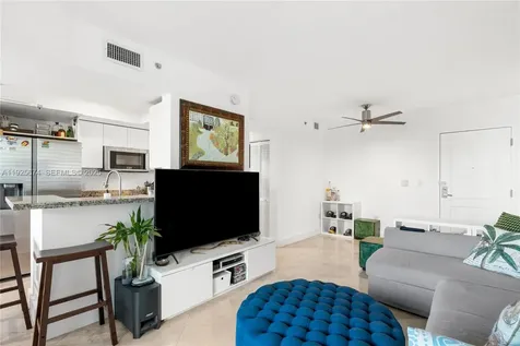 110 Washington Avenue Miami Beach FL 33139