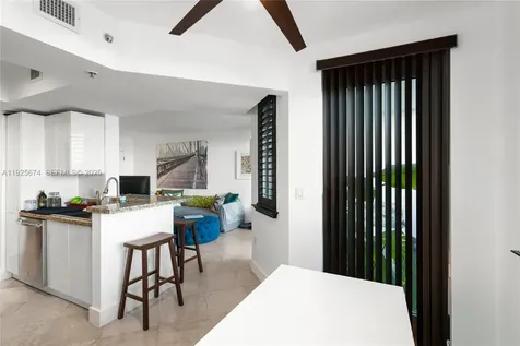 110 Washington Avenue Miami Beach FL 33139