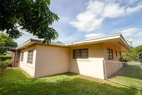 1140 NE 204th Street Miami FL 33179