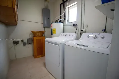 1140 NE 204th Street Miami FL 33179