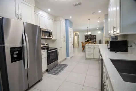 1140 NE 204th Street Miami FL 33179