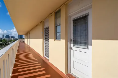 2999 Point East Drive Aventura FL 33160