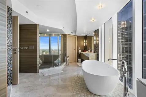 17201 Collins Avenue Sunny Isles Beach FL 33160