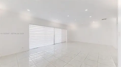 8212 NW 8th Place Plantation FL 33324