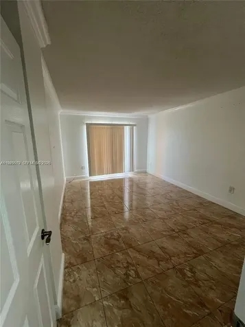 1075 W 68th Street Hialeah FL 33014
