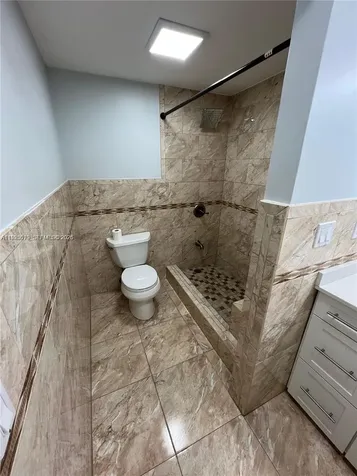 1075 W 68th Street Hialeah FL 33014