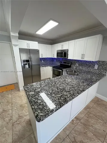 1075 W 68th Street Hialeah FL 33014