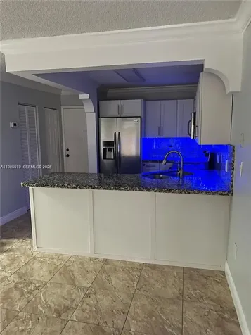 1075 W 68th Street Hialeah FL 33014