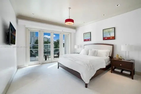 142 S Island Drive Golden Beach FL 33160