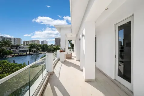 142 S Island Drive Golden Beach FL 33160