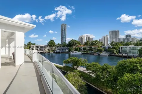 142 S Island Drive Golden Beach FL 33160