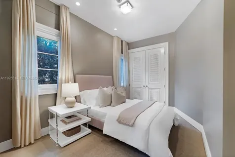 142 S Island Drive Golden Beach FL 33160
