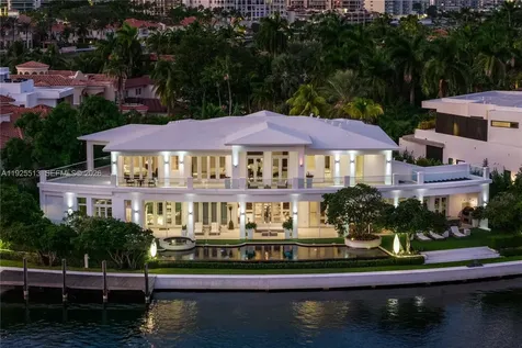 142 S Island Drive Golden Beach FL 33160