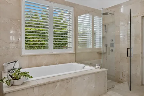 2706 Oakmont Weston FL 33332