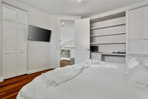 2706 Oakmont Weston FL 33332