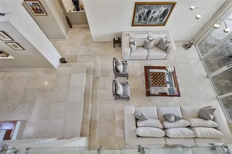 2706 Oakmont Weston FL 33332