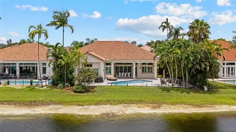 2706 Oakmont Weston FL 33332