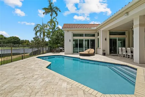 2706 Oakmont Weston FL 33332