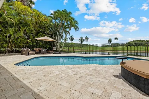 2706 Oakmont Weston FL 33332