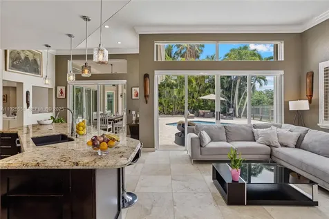2706 Oakmont Weston FL 33332