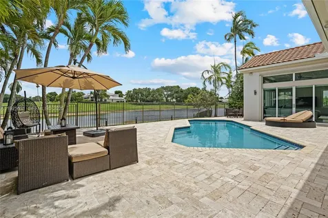 2706 Oakmont Weston FL 33332