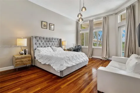 2706 Oakmont Weston FL 33332