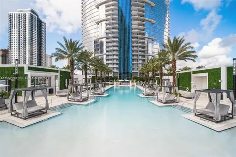 851 NE 1st Avenue Miami FL 33132