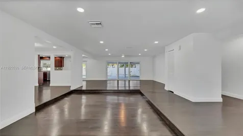 620 NE 2nd Street Pompano Beach FL 33060
