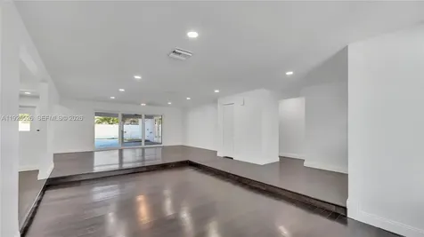620 NE 2nd Street Pompano Beach FL 33060