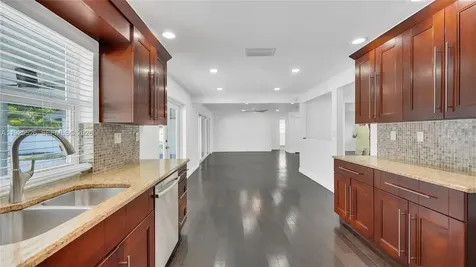 620 NE 2nd Street Pompano Beach FL 33060