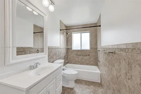 620 NE 2nd Street Pompano Beach FL 33060
