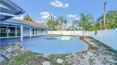 620 NE 2nd Street Pompano Beach FL 33060