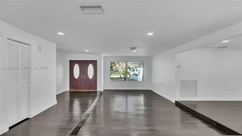 620 NE 2nd Street Pompano Beach FL 33060