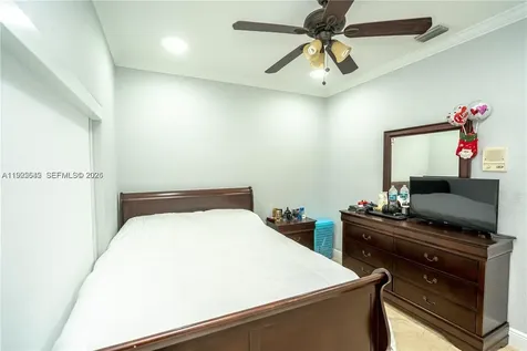8952 NW 145th Lane Miami Lakes FL 33018