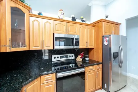 8952 NW 145th Lane Miami Lakes FL 33018
