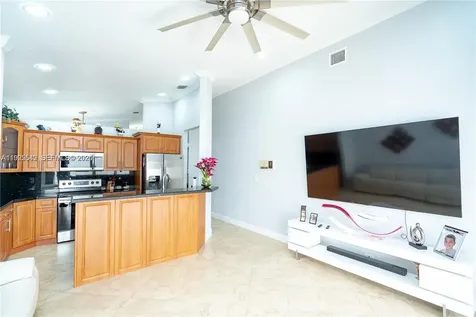 8952 NW 145th Lane Miami Lakes FL 33018