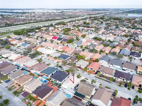 8952 NW 145th Lane Miami Lakes FL 33018